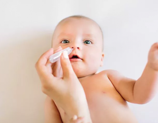 Các phương pháp khắc phục tình trạng trẻ sơ sinh bị sổ mũi nghẹt mũi