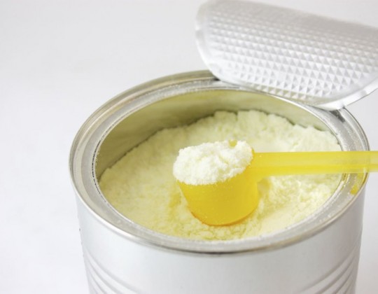 Trong một số trường hợp, khi mở hộp Royal AUSNZ ra thấy sữa bị vón cục, điều này có phải do sữa bị hư hỏng?