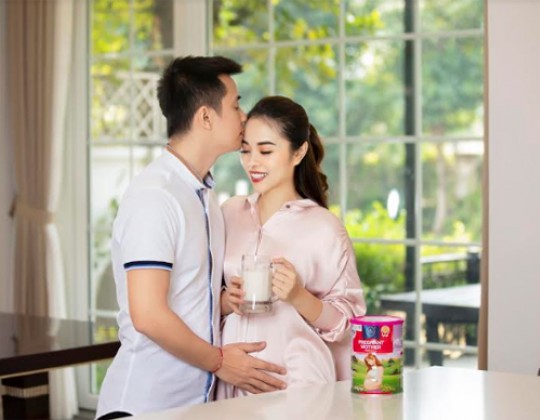 Nên uống sữa bầu Hoàng Gia Royal Ausnz vào lúc nào tốt nhất?