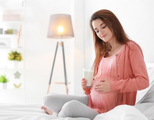 Uống sữa bầu vào con không?