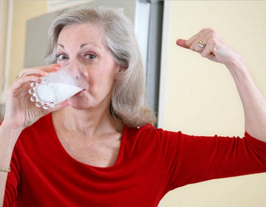 Đang tìm hiểu sữa bột tăng sức đề kháng cho người lớn, đừng bỏ qua điều này