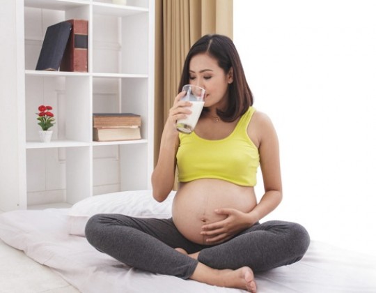 Uống sữa bầu lúc nào tốt và những “thời điểm vàng” mẹ cần nắm