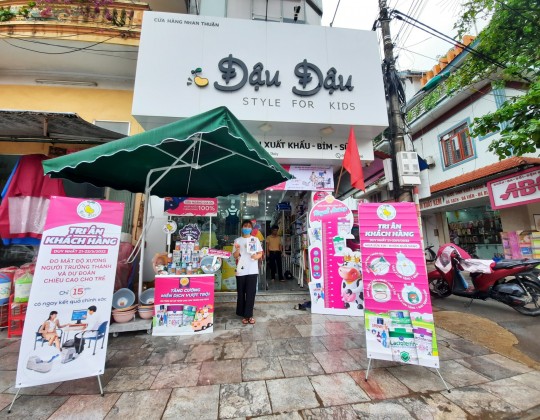 Trade & Show tại Shop Đậu Đậu - Người tiêu dùng Bắc Giang thích thú với món quà tri ân tuyệt vời từ Sữa Hoàng Gia